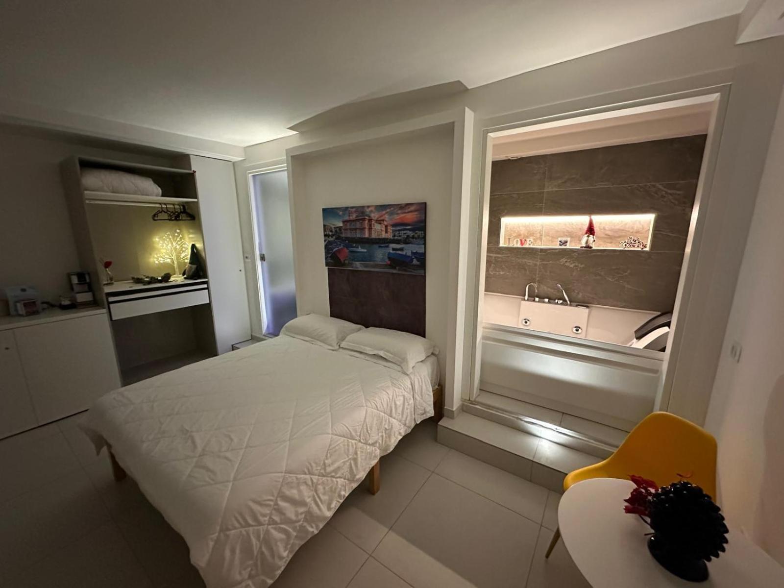 Wal49 Suite Барі Екстер'єр фото